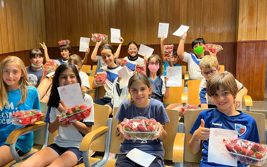 EL PROYECTO RECREO CIERRA LA TEMPORADA VISITANDO EL COLEGIO MARISTAS HUELVA